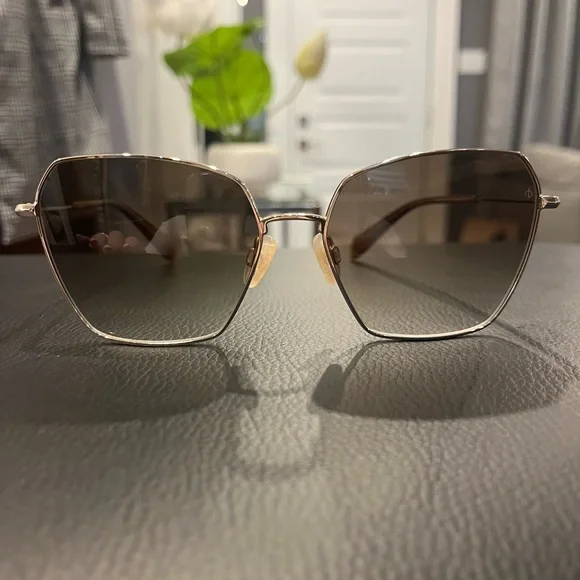 NWOT Rag & Bone brown frame & gold temple w/ greenish smoke lens sunglasses NWOT Rag & Bone brown frame & gold temple w/ greenish smoke  main image 4